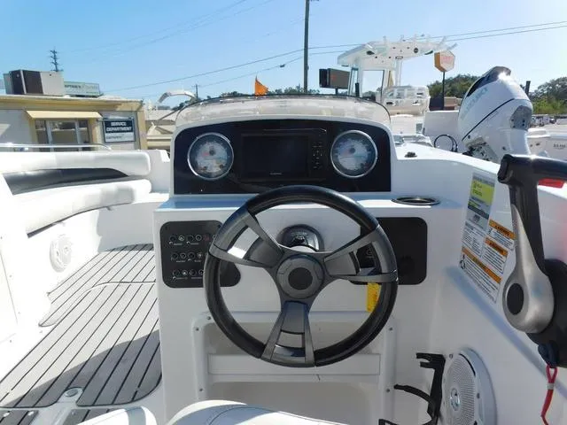 Slide: The Image of Hurricane SunDeck Sport 188 OB 2014 - 13