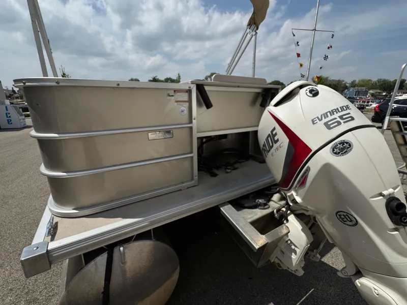 Slide: The Image of 2014 Sylvan Mirage Fish 8520 CNF pontoon boat with Evinrude 65 outboard motor. - 9