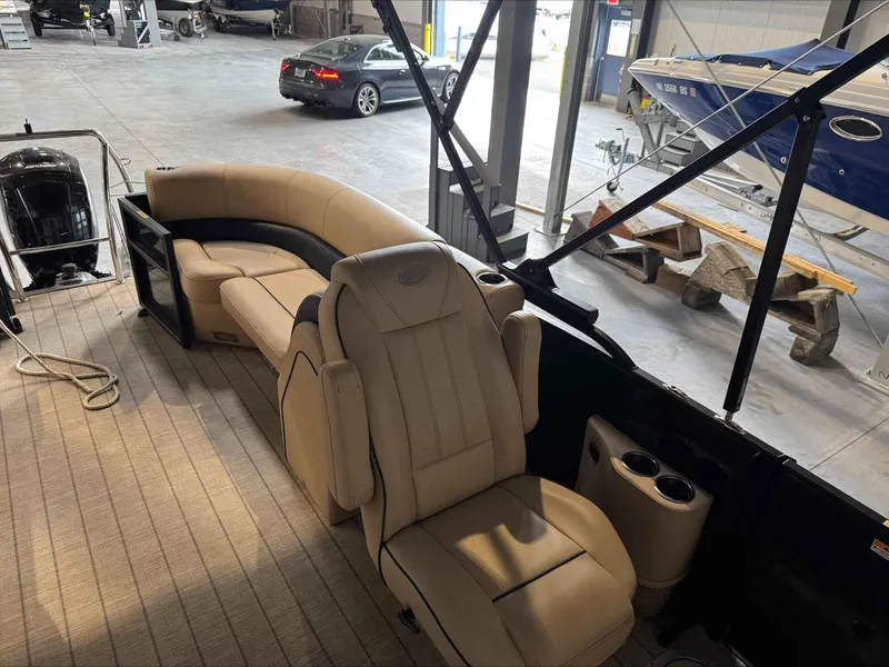 Slide: The Image of Barletta E22QC 2020 - 10