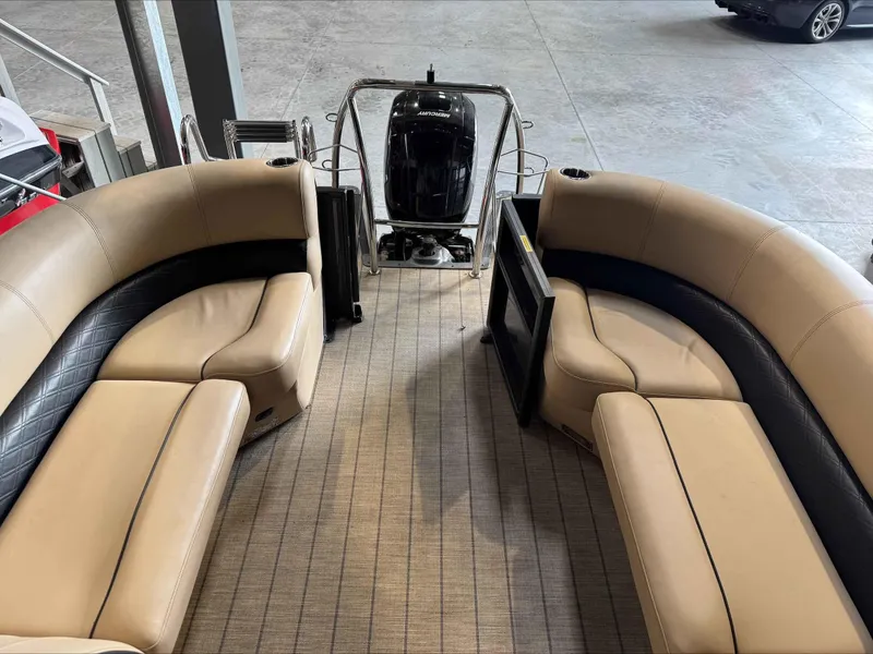 Slide: The Image of Barletta E22QC 2020 - 9