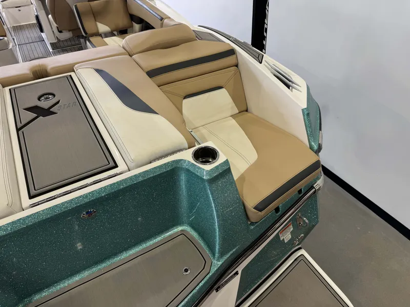 Slide: The Image of MasterCraft XStar S 2022 - 10