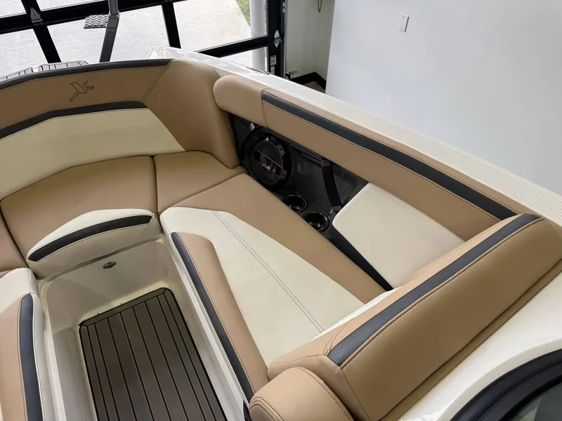 Slide: The Image of MasterCraft XStar S 2022 - 20