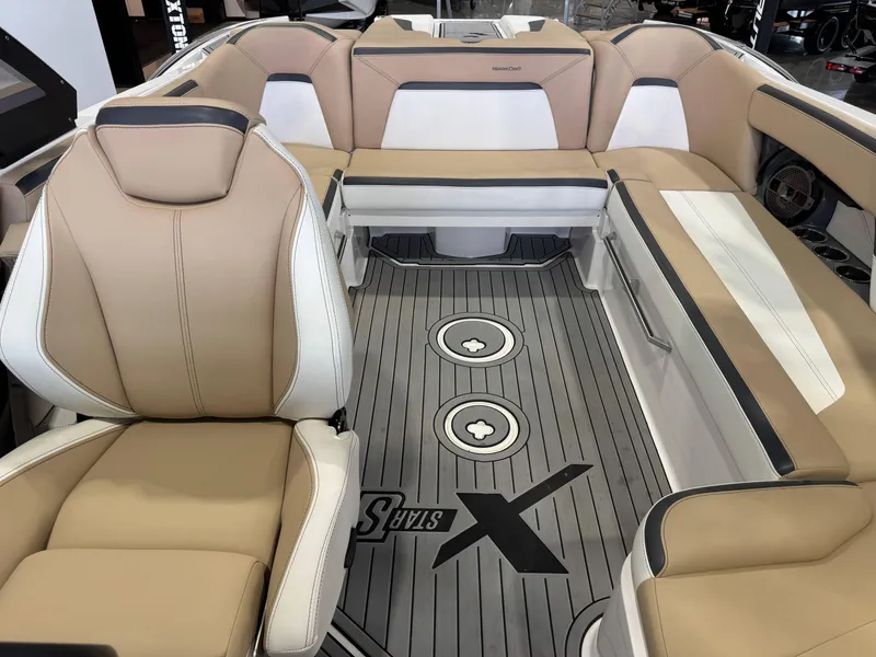 Slide: The Image of MasterCraft XStar S 2022 - 24
