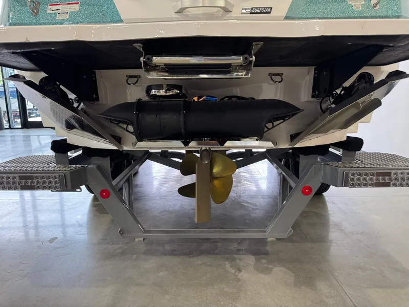 Slide: The Image of MasterCraft XStar S 2022 - 7