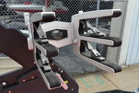 Slide: The Image of 2019 Malibu Wakesetter 22 MXZ wakeboard rack, close-up view. - 27