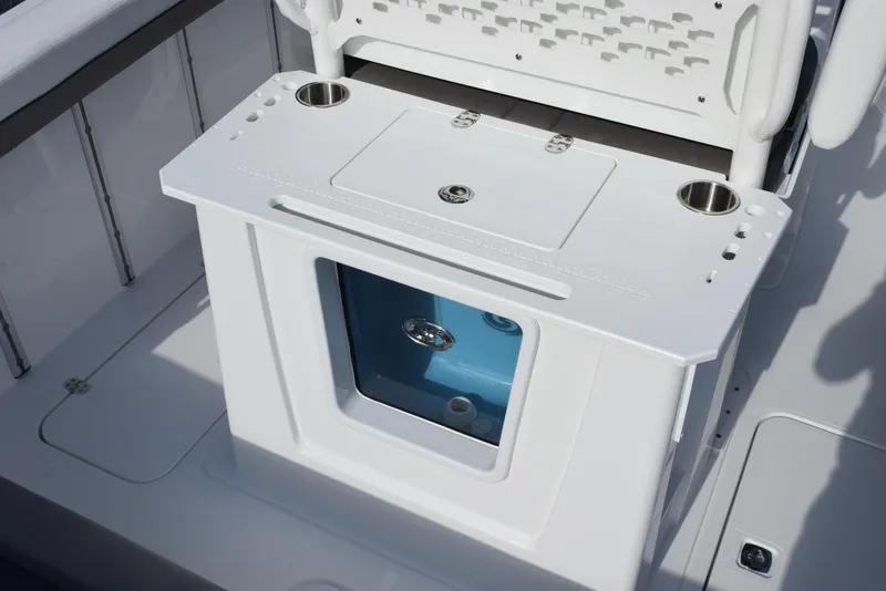 Slide: The Image of 2025 Hurricane Center Console 24 OB boat with livewell and cup holders. - 8