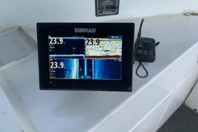 Slide: The Image of Simrad display on King's Craft 48 Motor Yacht, 1991 model. - 11