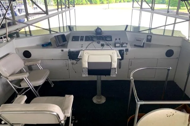 Slide: The Image of Cockpit of the 1991 King's Craft 48 Motor Yacht. - 9