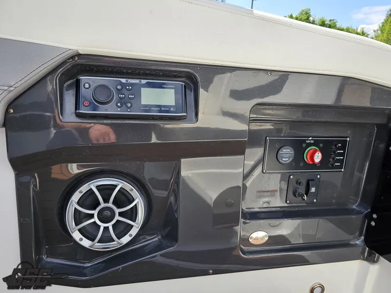 Slide: The Image of 2018 Monterey 258 Super Sport dashboard with audio controls and speaker. - 43