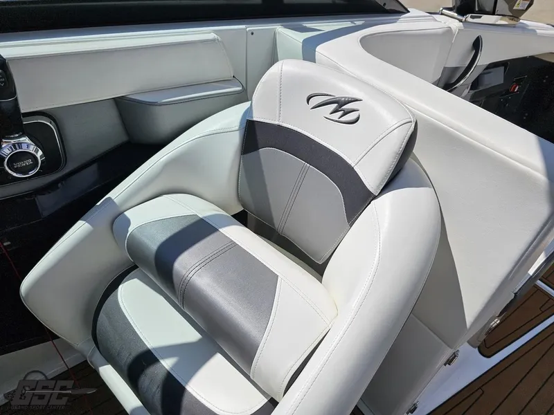 Slide: The Image of Monterey 258 Super Sport 2018 - 60