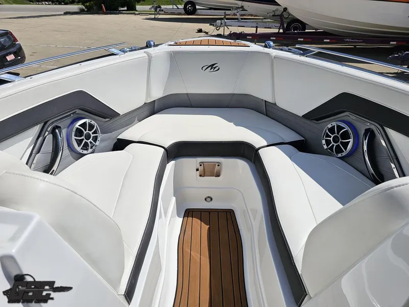 Slide: The Image of Monterey 258 Super Sport 2018 - 72