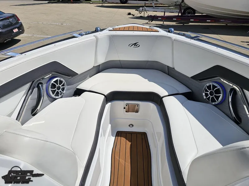 Slide: The Image of Monterey 258 Super Sport 2018 - 73