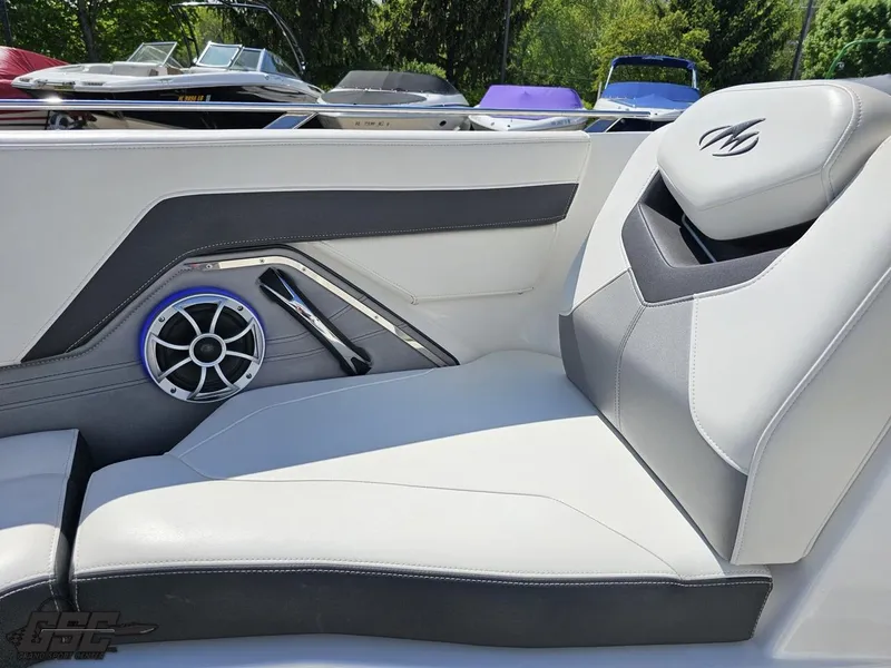 Slide: The Image of Monterey 258 Super Sport 2018 - 75