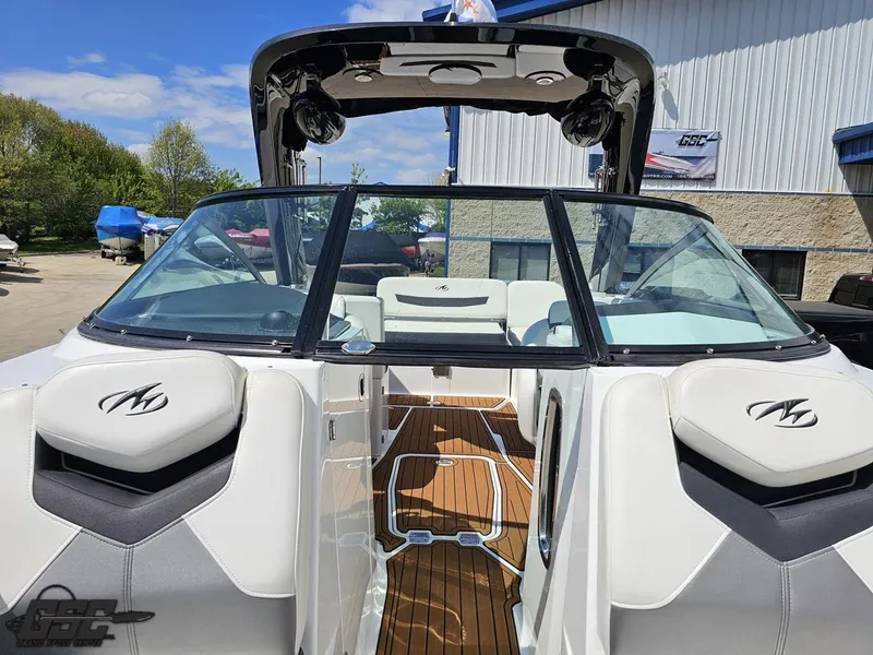 Slide: The Image of Monterey 258 Super Sport 2018 - 85