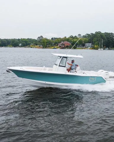 Slide: The Image of Sea Hunt Ultra 275 SE 2025 - 10