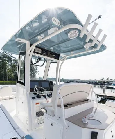 Slide: The Image of Sea Hunt Ultra 275 SE 2025 - 11