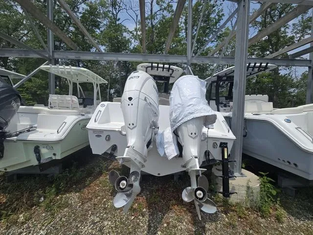 Slide: The Image of Sea Hunt Ultra 275 SE 2025 - 2