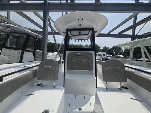 Slide: The Image of Sea Hunt Ultra 275 SE 2025 - 9