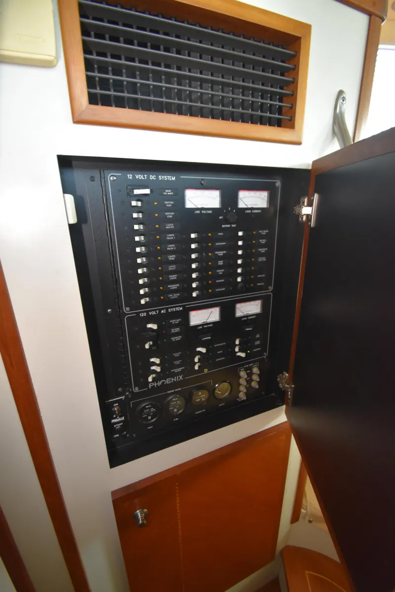 Slide: The Image of Jupiter 35 Convertible 2002 - 13