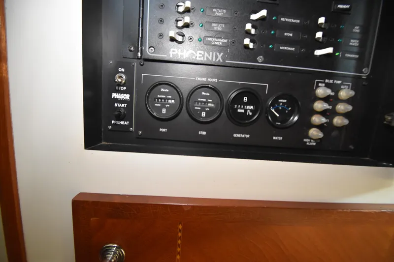 Slide: The Image of Jupiter 35 Convertible 2002 - 14