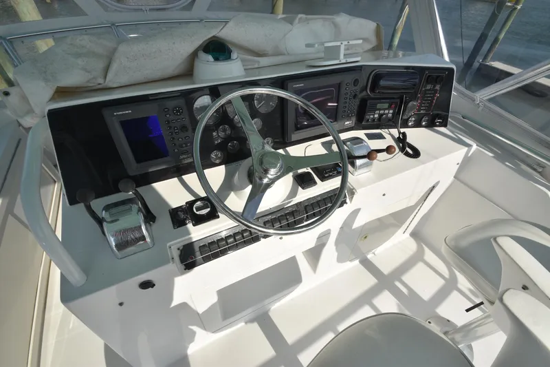 Slide: The Image of Jupiter 35 Convertible 2002 - 25