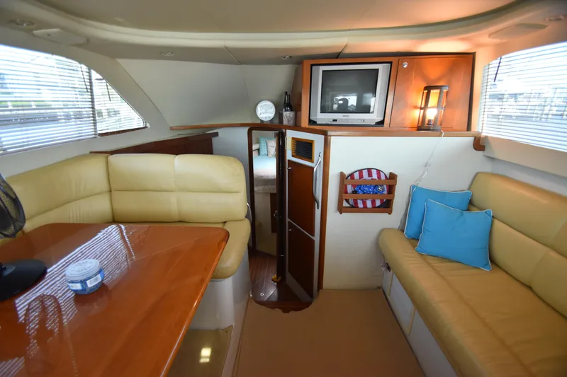 Slide: The Image of Jupiter 35 Convertible 2002 - 6