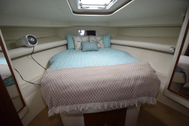 Slide: The Image of Jupiter 35 Convertible 2002 - 8