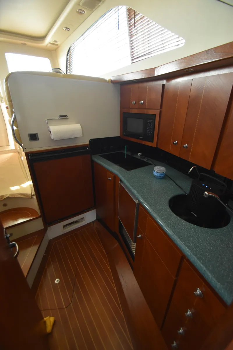 Slide: The Image of Jupiter 35 Convertible 2002 - 9