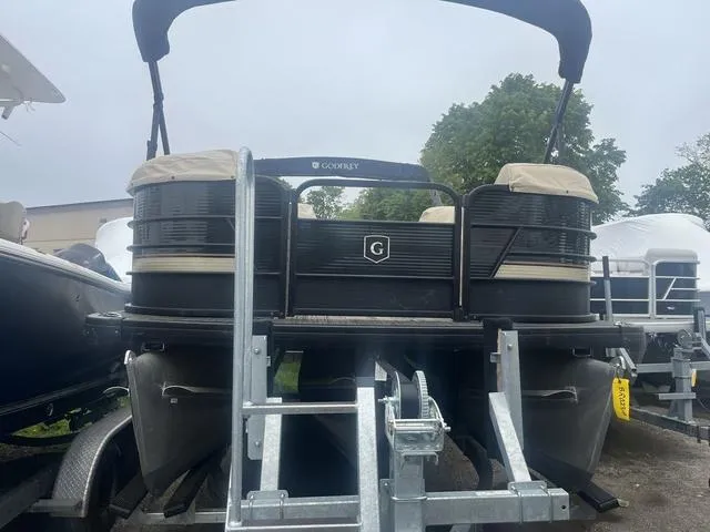 The Image of Godfrey Sweetwater 2286 SFL 2023 - 1