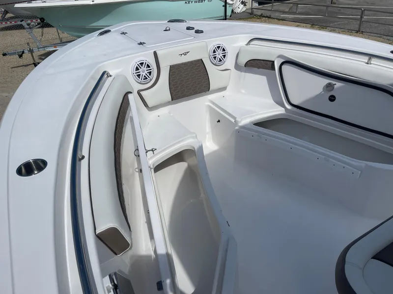 Slide: The Image of Tidewater 232LXF 2025 - 15