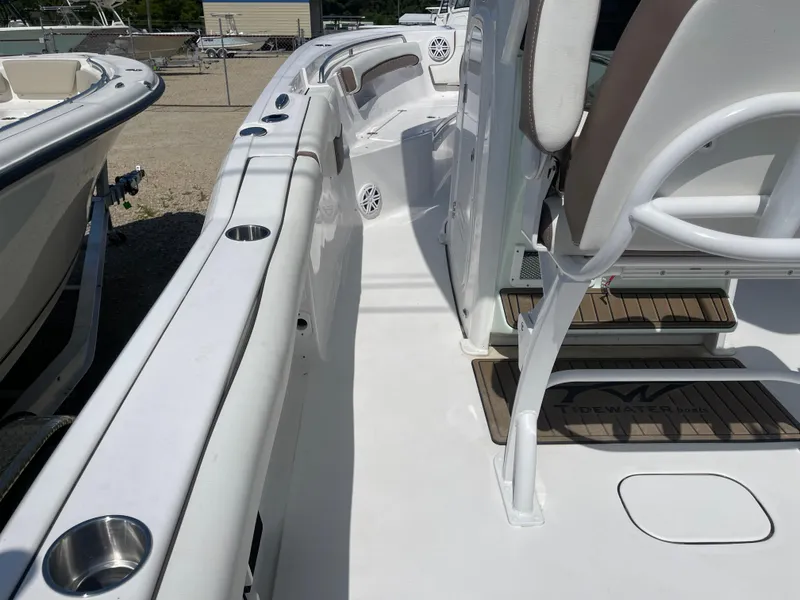 Slide: The Image of Tidewater 232LXF 2025 - 34
