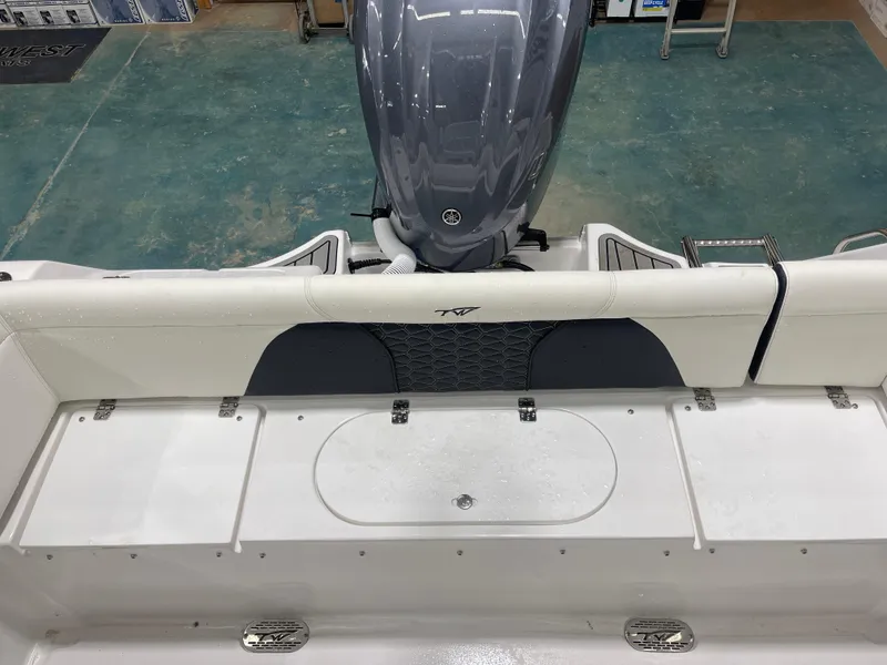 Slide: The Image of Tidewater 232 LXF 2025 - 14