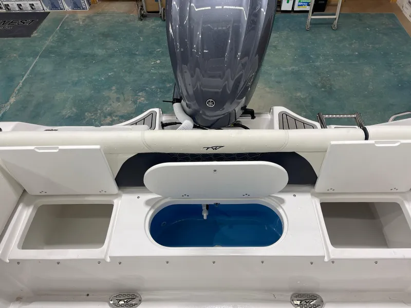 Slide: The Image of Tidewater 232 LXF 2025 - 15