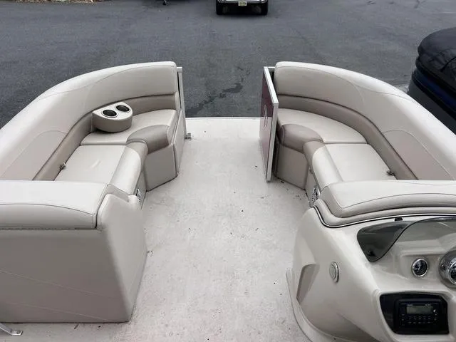 Slide: The Image of Tahoe LTZ Cruise 2015 - 4