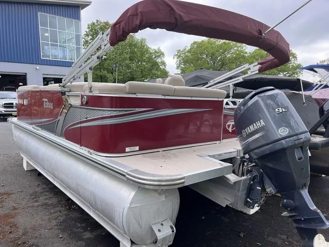 Slide: The Image of Tahoe LTZ Cruise 2015 - 7