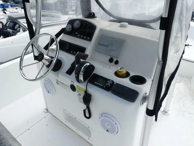 Slide: The Image of Boston Whaler 210 Montauk 2016 - 8