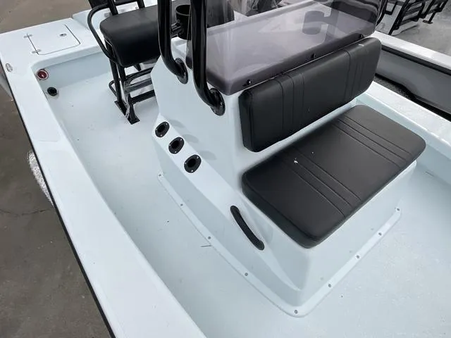 Slide: The Image of Majek 18 M2 2025 - 10