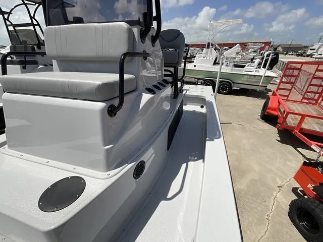 Slide: The Image of Majek M2 ILLUSION 2025 - 12