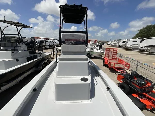 Slide: The Image of Majek M2 ILLUSION 2025 - 9