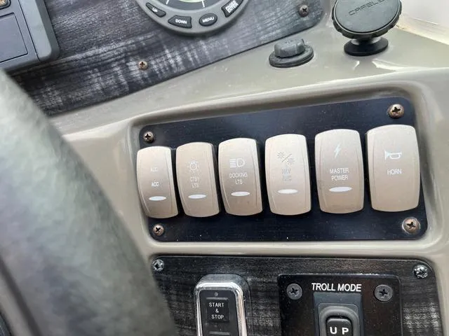 Slide: The Image of Hurricane SD2486 2017 - 25