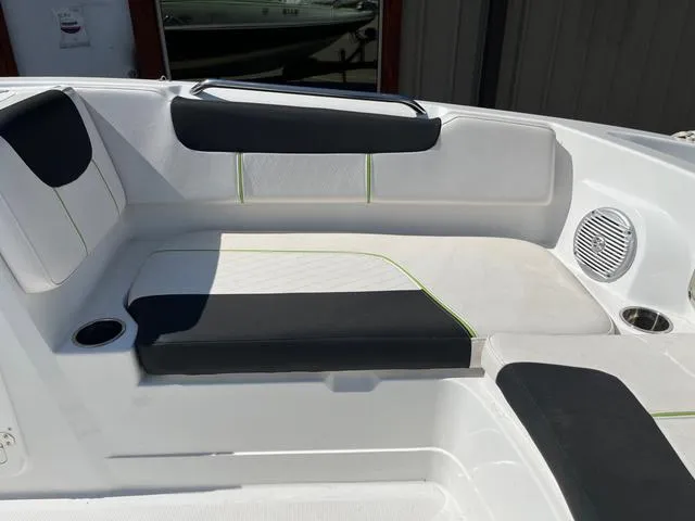 Slide: The Image of Tracker 2150 2021 - 14