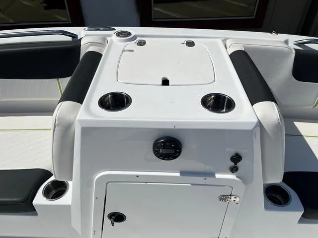 Slide: The Image of Tracker 2150 2021 - 18