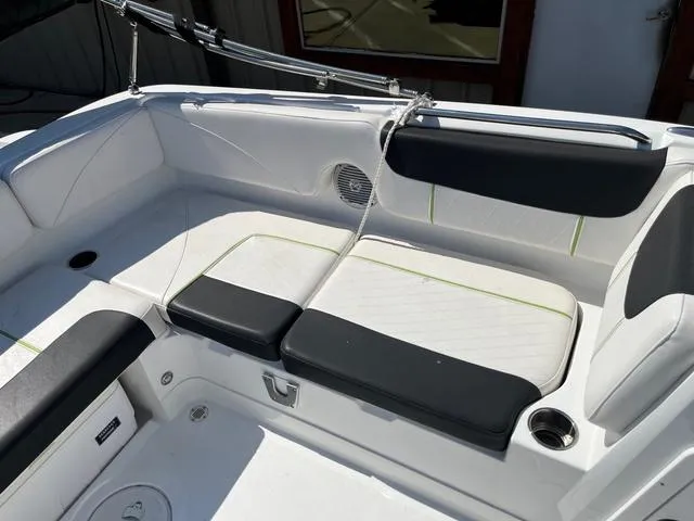 Slide: The Image of Tracker 2150 2021 - 26