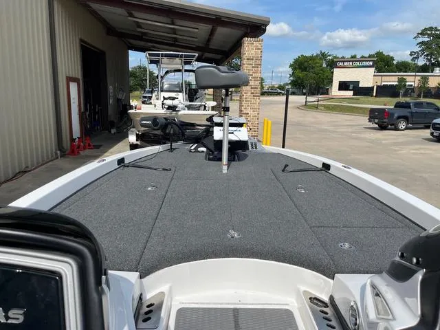 Slide: The Image of Caymas CX21 PRO DC 2022 - 13