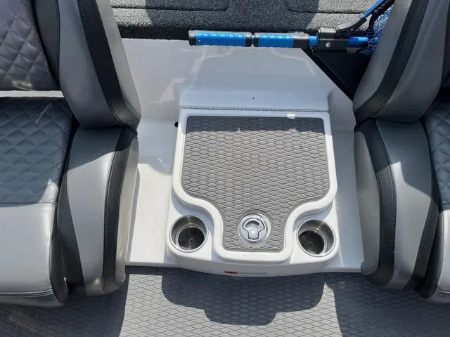 Slide: The Image of Caymas CX21 PRO DC 2022 - 19