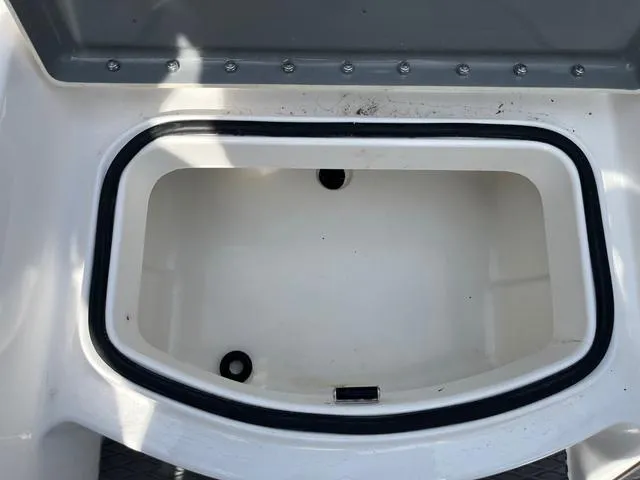 Slide: The Image of Caymas CX21 PRO DC 2022 - 22