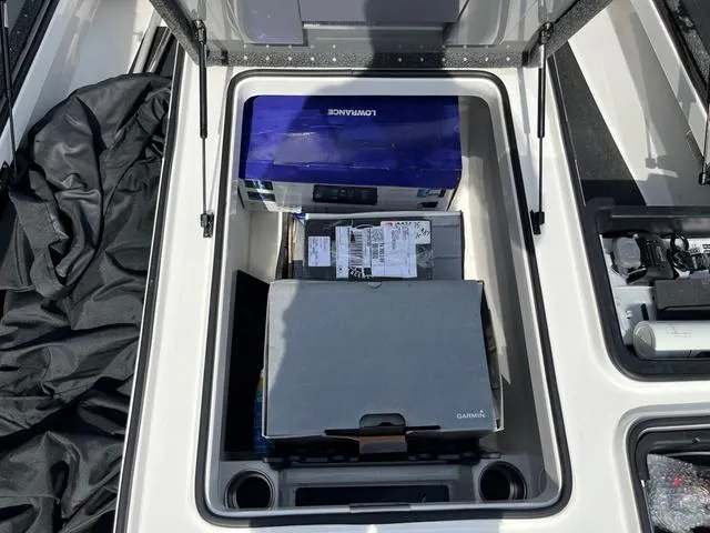 Slide: The Image of Caymas CX21 PRO DC 2022 - 31