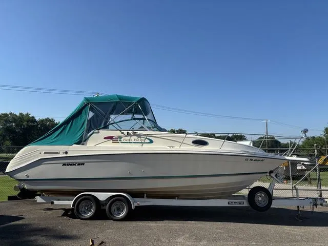 The Image of Rinker Fiesta Vee 265 1995 - 1