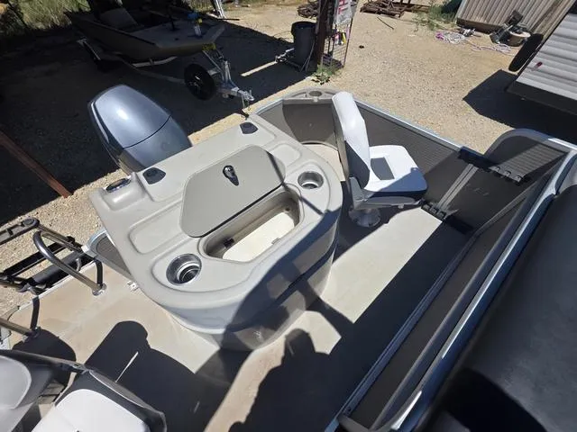 Slide: The Image of Premier Castaway 221 2008 - 9