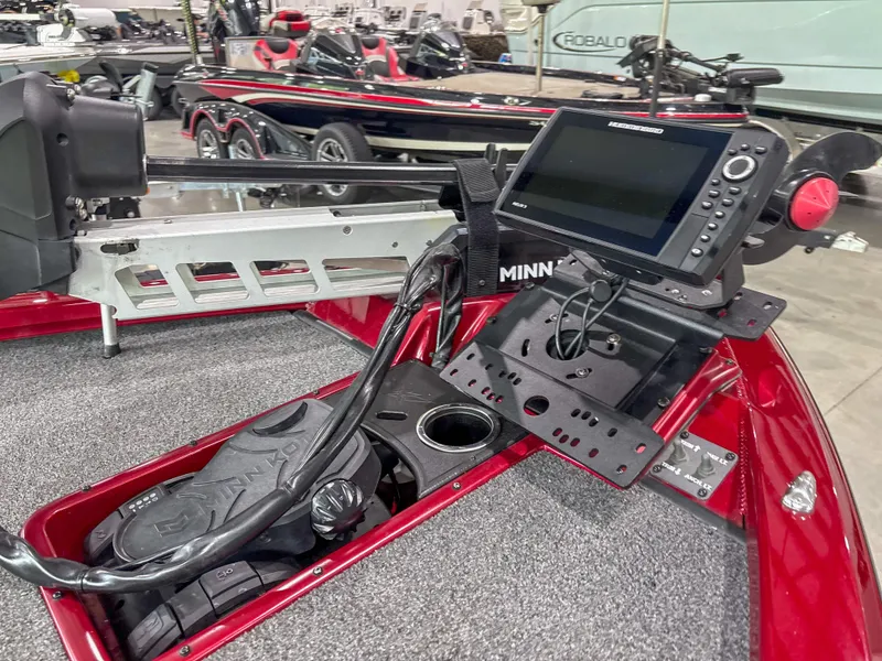 Slide: The Image of 2022 Vexus AVX 2080 boat with advanced navigation system and Minn Kota trolling motor. - 4